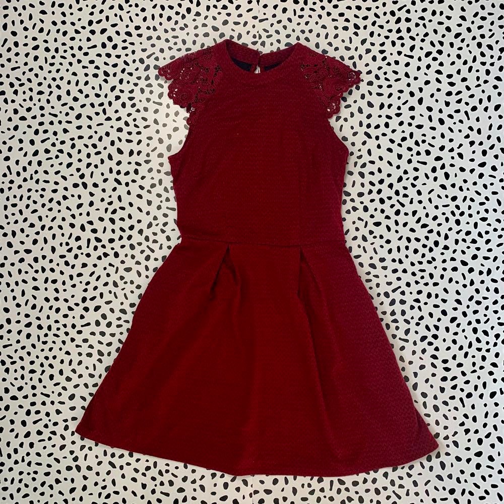 Speechless Women’s Red Lace Skater Dress | XXS - Picture 2 of 6
